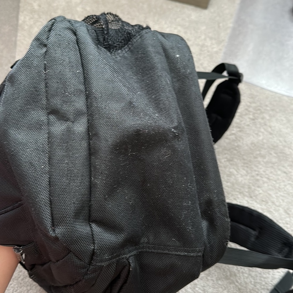 Perry Ellis back pack - Picture 4 of 4